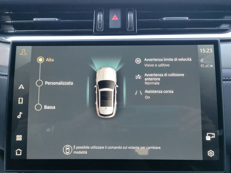 Jaguar F-Pace usata a Milano (18)