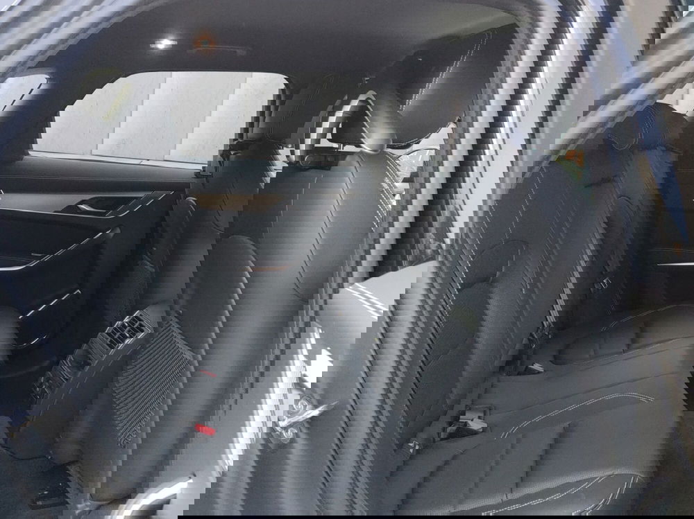 Jaguar F-Pace usata a Milano (5)