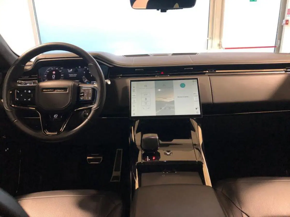 Land Rover Range Rover Sport usata a Venezia (5)