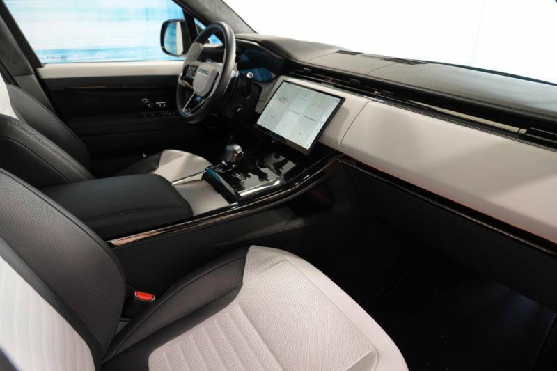 Land Rover Range Rover Sport usata a Venezia (3)