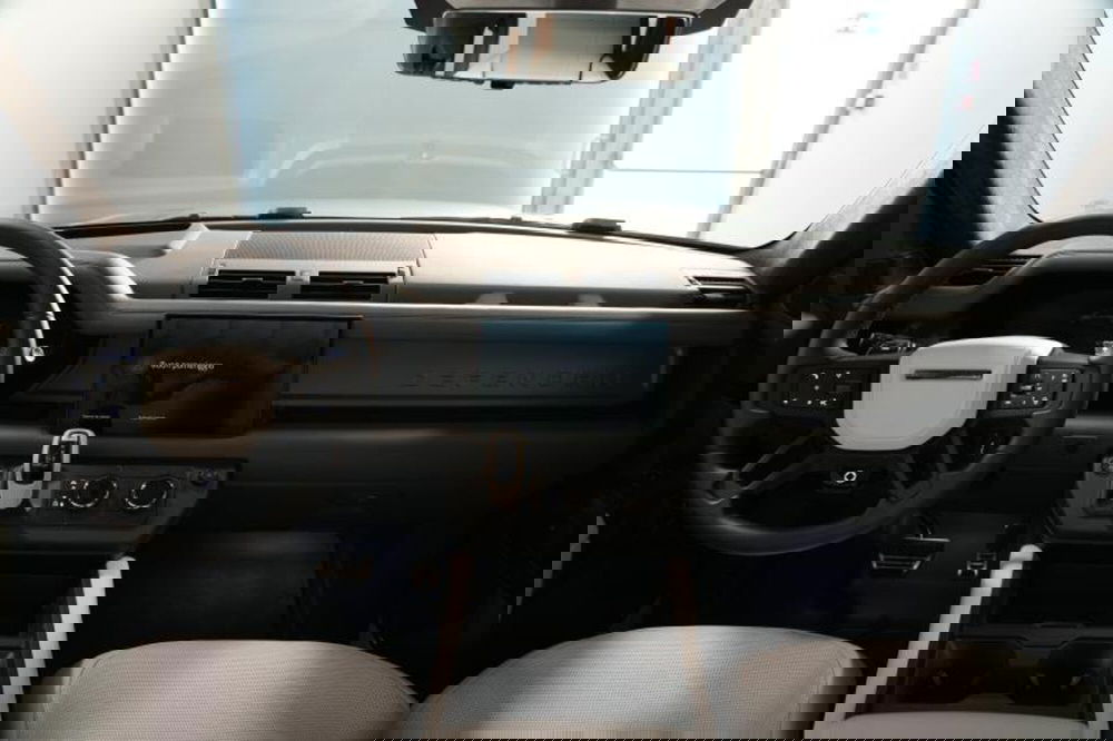 Land Rover Defender usata a Venezia (9)