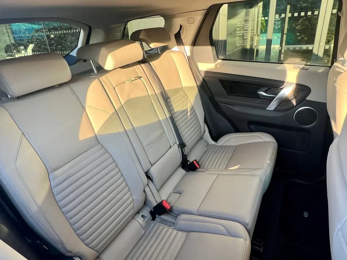 Land Rover Discovery Sport usata a Bari (5)