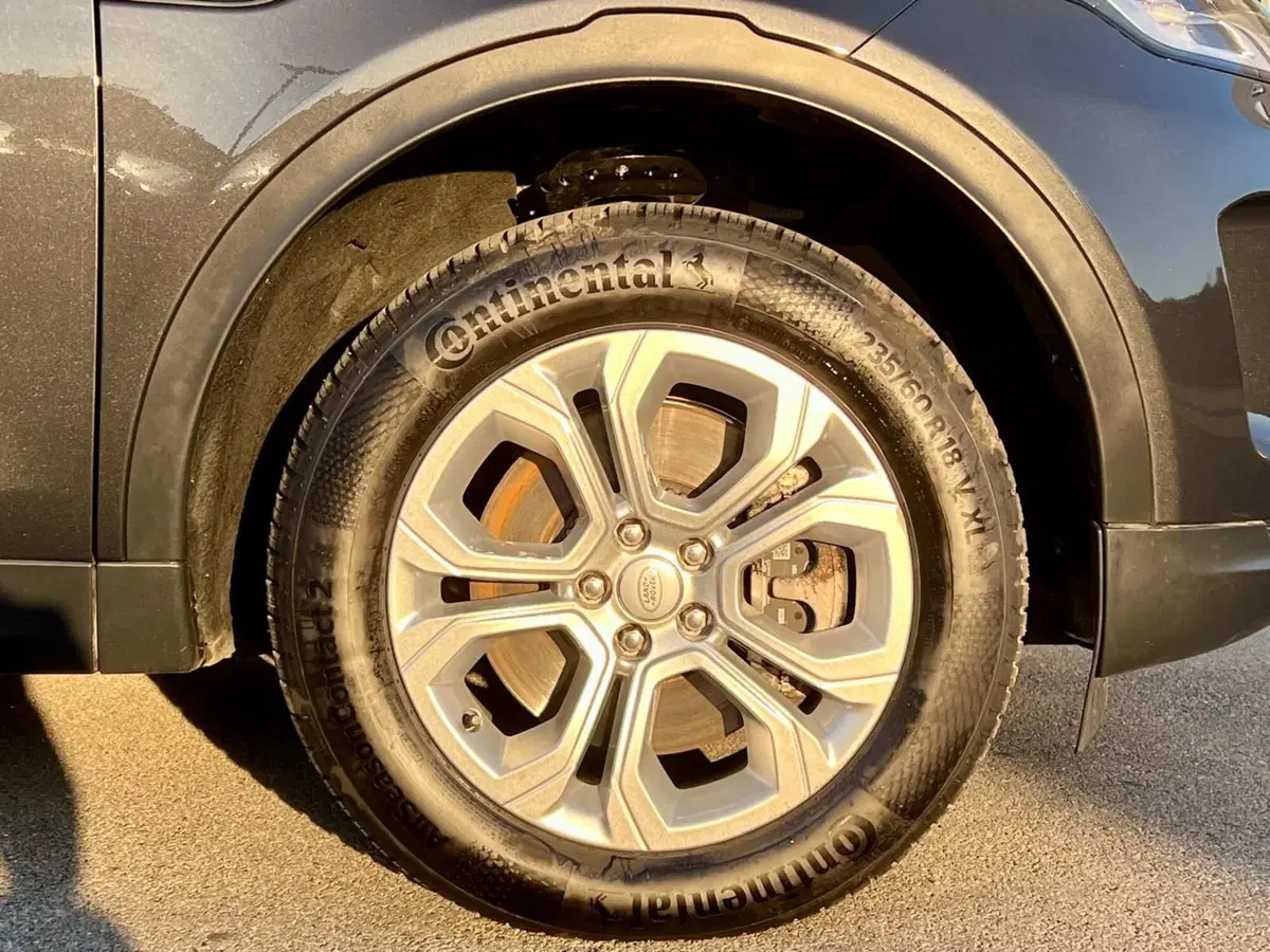 Land Rover Discovery Sport usata a Bari (9)