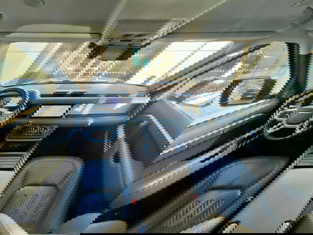 Land Rover Defender usata a Bari (4)