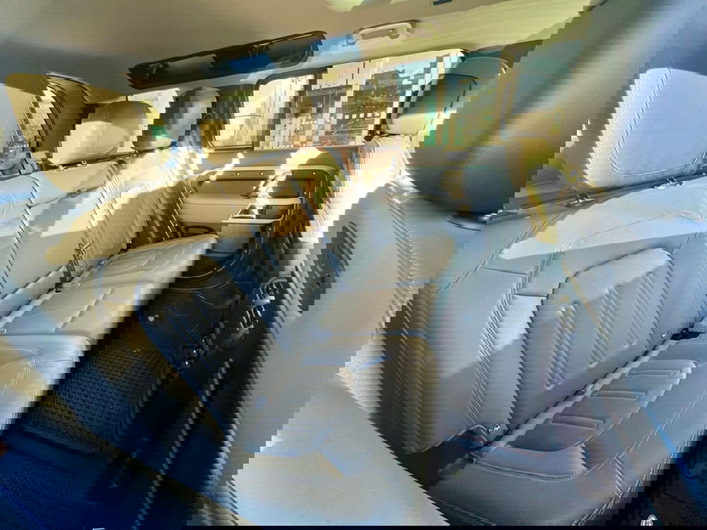 Land Rover Defender usata a Bari (5)