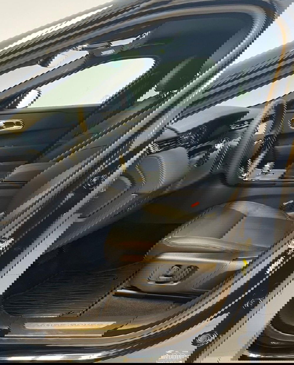 Land Rover Range Rover Velar usata a Ferrara (3)