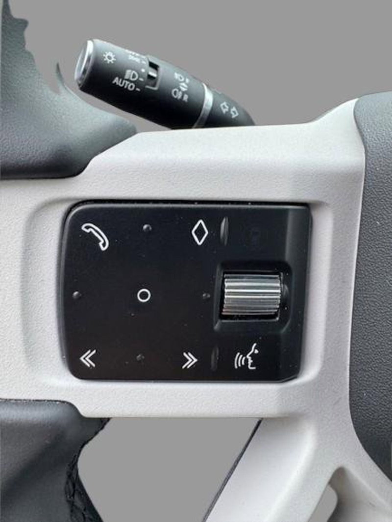 Land Rover Defender usata a Monza e Brianza (20)