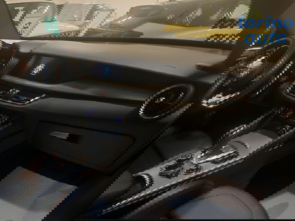 Alfa Romeo Stelvio usata a Torino (6)