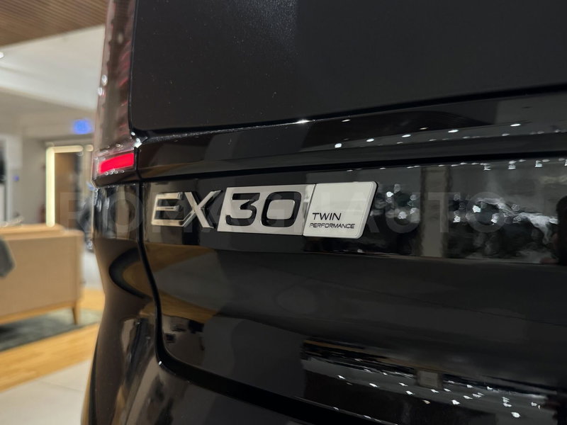 Volvo EX30 Cross Country nuova a Forlì-Cesena (5)