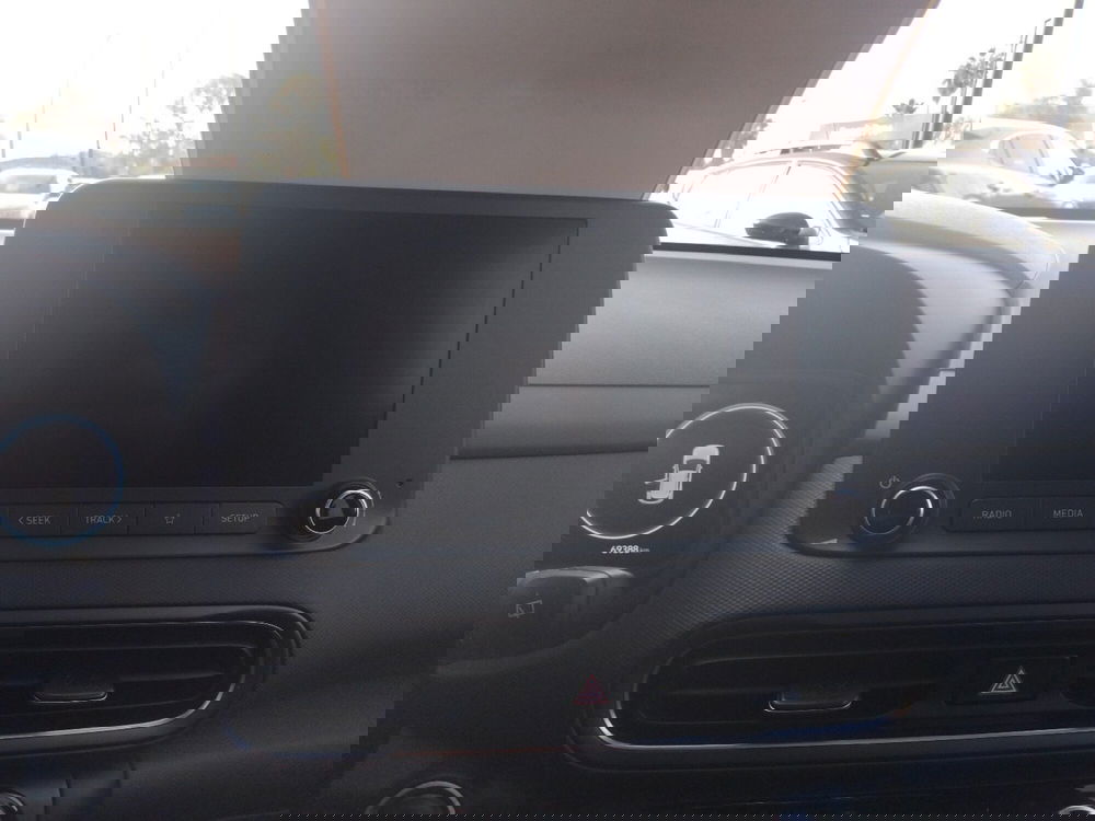 Hyundai Kona usata a Latina (15)