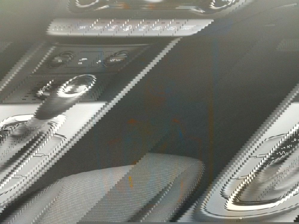 Hyundai Kona usata a Latina (16)