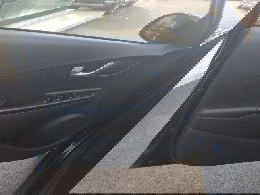 Hyundai Kona usata a Latina (19)