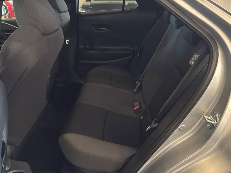 Toyota Toyota C-HR nuova a Reggio Calabria (6)