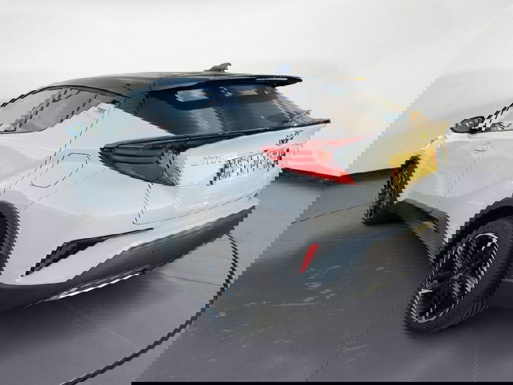 Toyota Toyota C-HR nuova a Reggio Calabria (4)