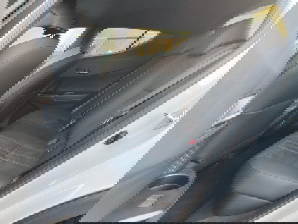 Toyota Toyota C-HR nuova a Reggio Calabria (6)