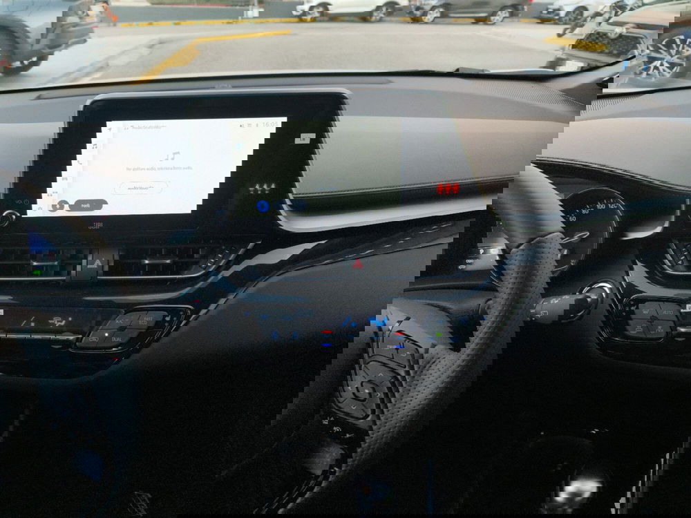 Toyota Toyota C-HR nuova a Reggio Calabria (8)