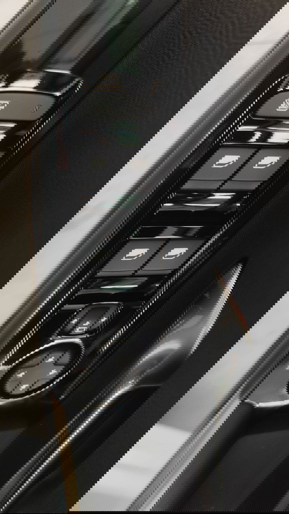 Lancia Ypsilon nuova a Milano (11)