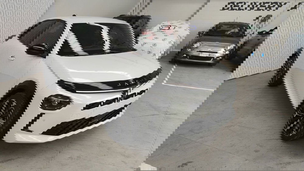 Lancia Ypsilon nuova a Milano (2)