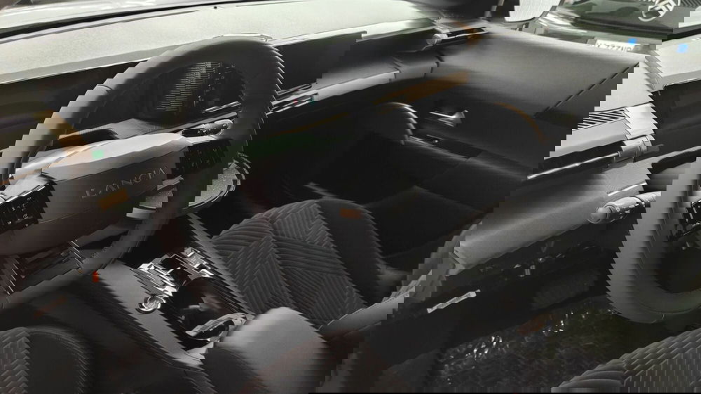 Lancia Ypsilon nuova a Milano (9)