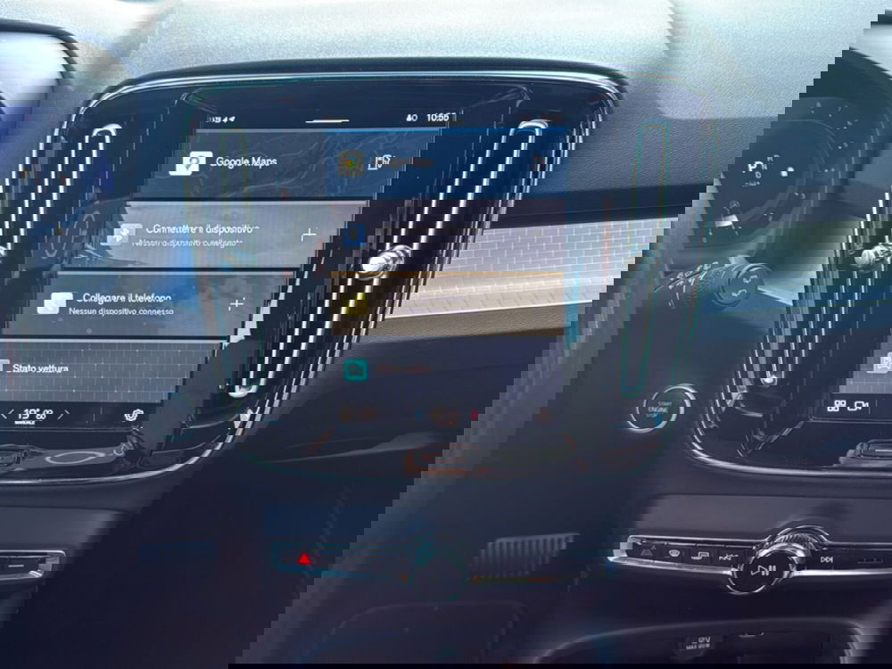 Volvo XC40 usata a Reggio Calabria (11)