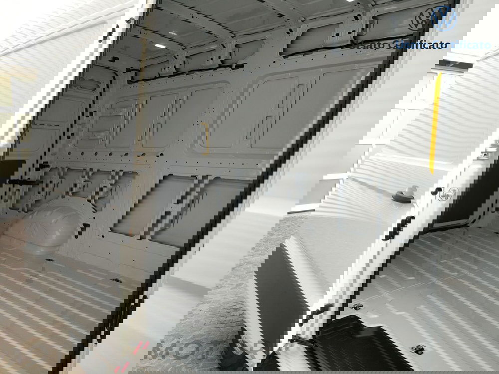 Volkswagen Veicoli Commerciali Crafter Furgone nuova a Varese (14)