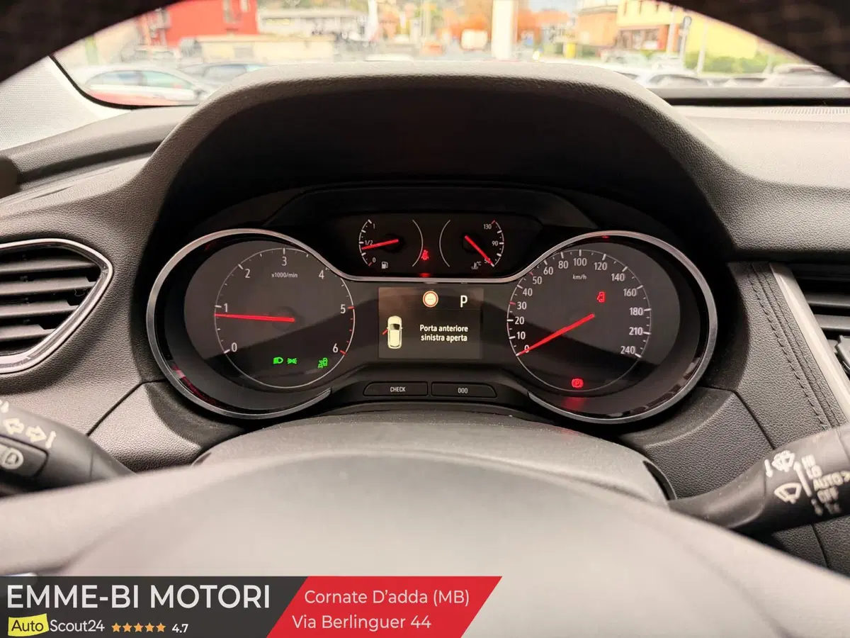 Opel Grandland X usata a Lecco (13)