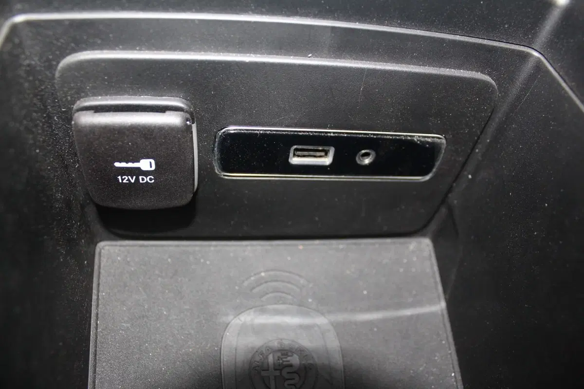 Alfa Romeo Giulia usata a Terni (15)
