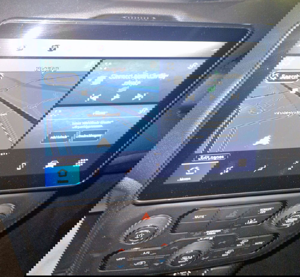 Jeep Renegade usata a Terni (14)