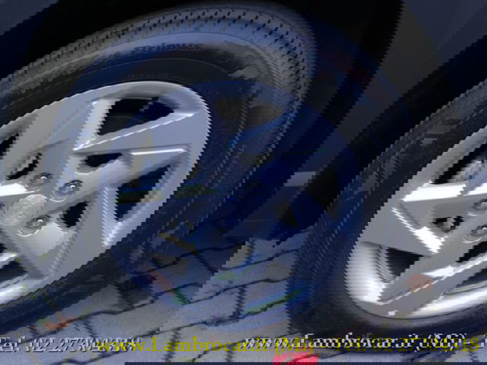 Hyundai Kona nuova a Milano (14)