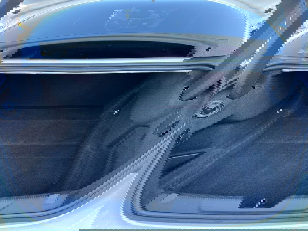 Jaguar XE usata a Verona (12)