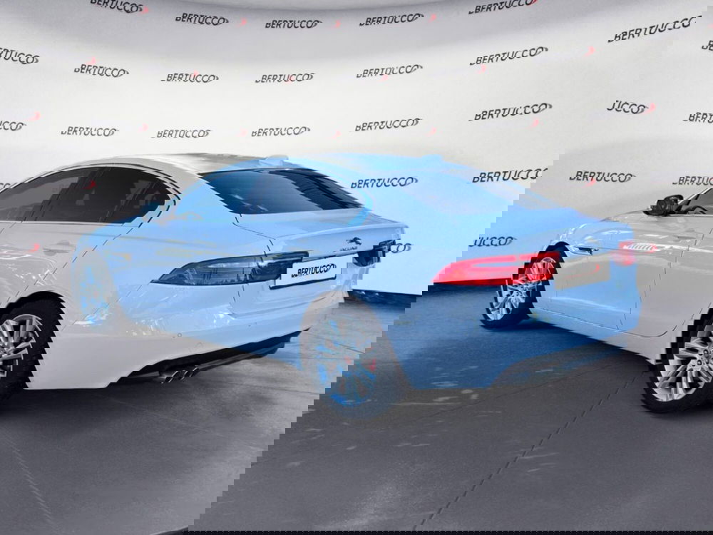 Jaguar XE usata a Verona (4)