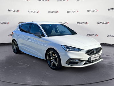 SEAT Leon 2.0 TSI DSG FR del 2022 usata a Verona