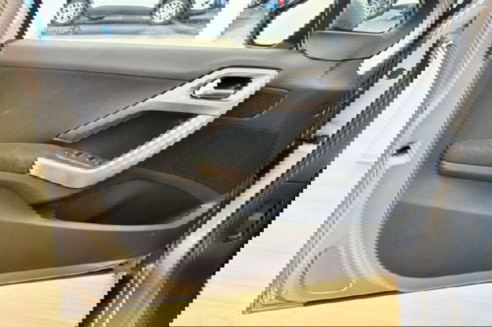 Peugeot 2008 usata a Latina (12)