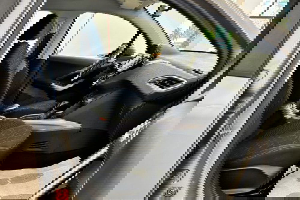 Peugeot 2008 usata a Latina (8)