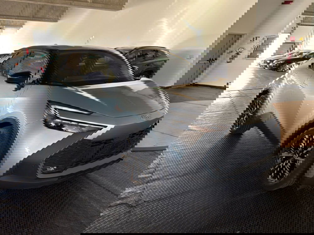 Toyota Toyota C-HR nuova a Reggio Calabria