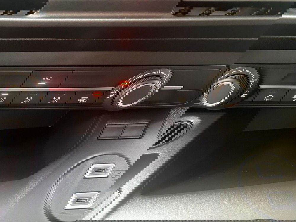 Peugeot Partner Furgone nuova a Torino (10)