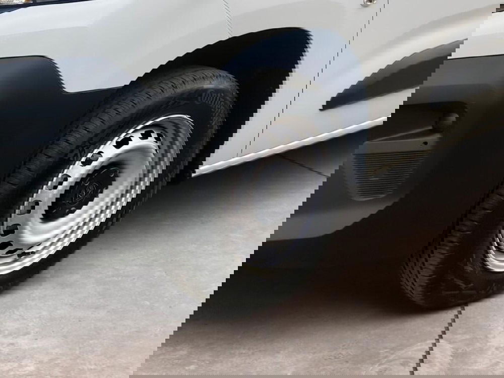 Peugeot Partner Furgone nuova a Torino (14)