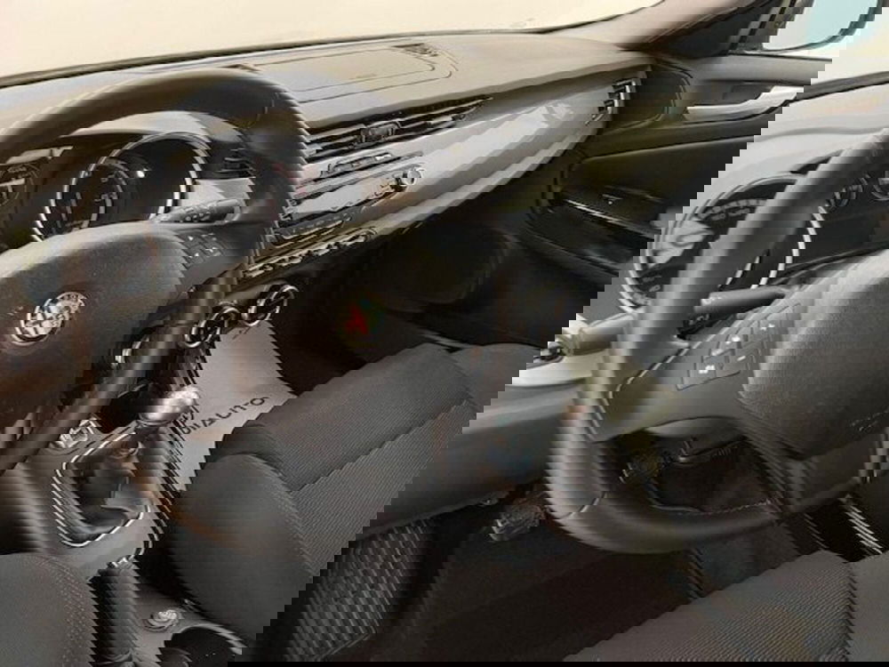 Alfa Romeo Giulietta usata a Alessandria (13)