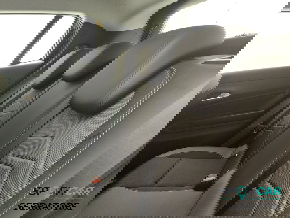 Jeep Avenger nuova a Como (13)