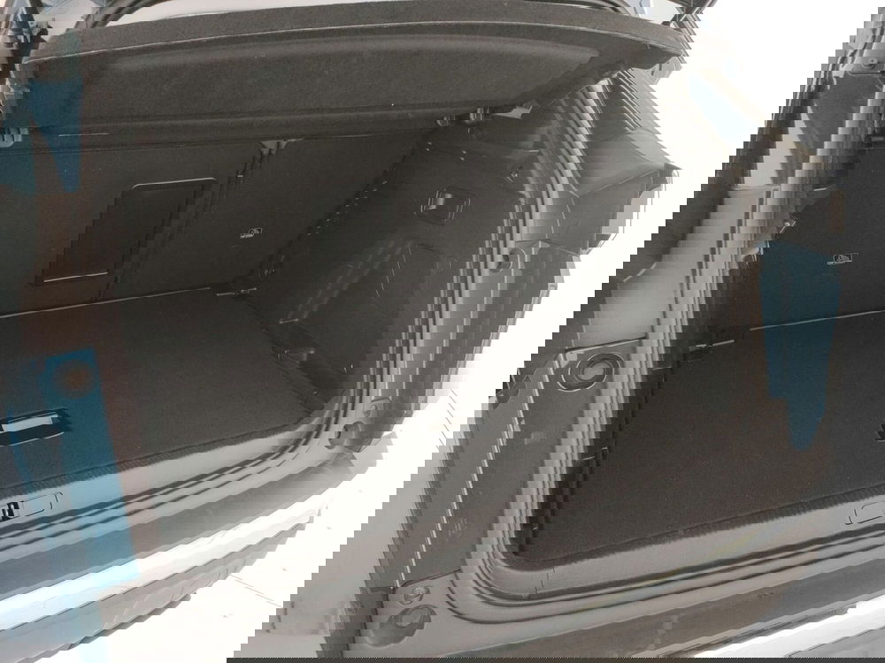 Peugeot 3008 usata a Caserta (8)