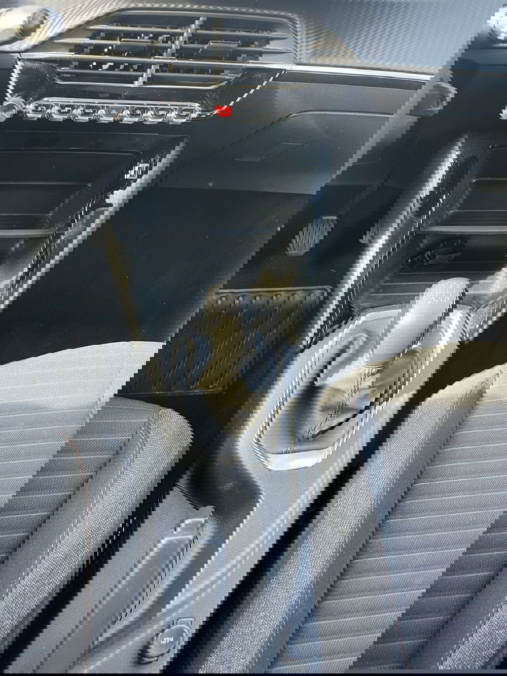 Peugeot 208 usata a Milano (17)