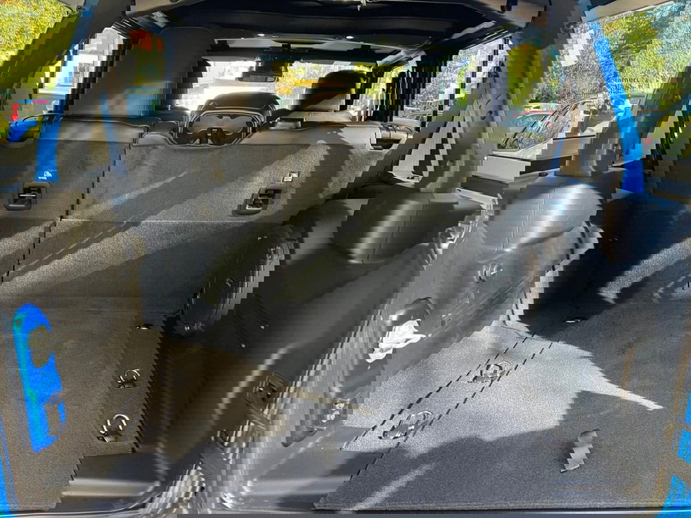 Jeep Wrangler Unlimited nuova a Milano (11)