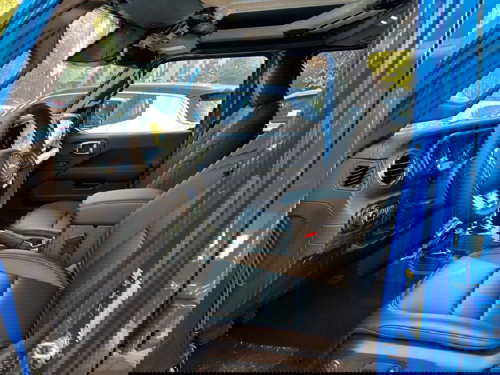 Jeep Wrangler Unlimited nuova a Milano (12)