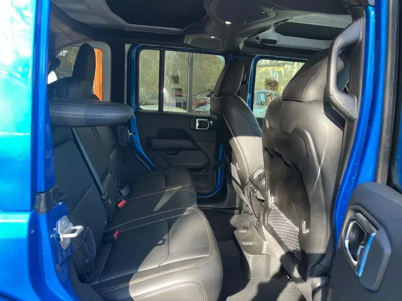 Jeep Wrangler Unlimited nuova a Milano (15)