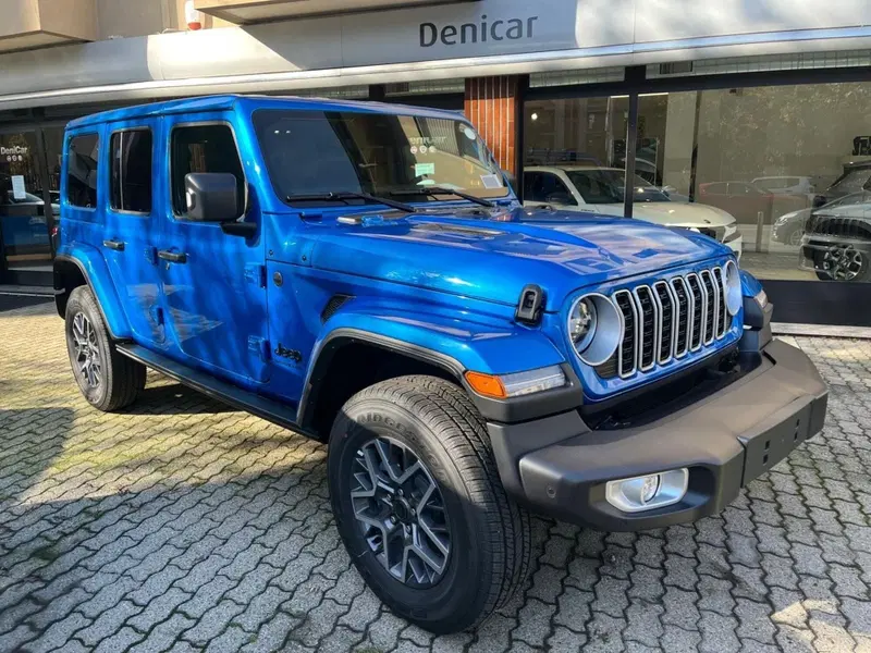 Jeep Wrangler Unlimited nuova a Milano (3)