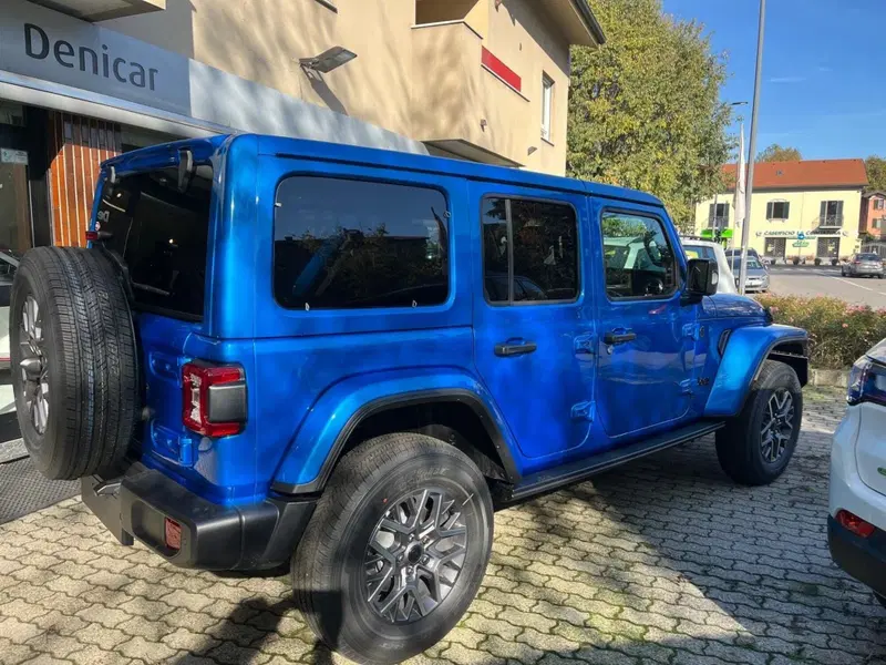 Jeep Wrangler Unlimited nuova a Milano (5)
