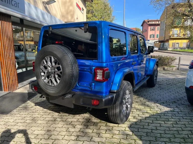 Jeep Wrangler Unlimited nuova a Milano (6)