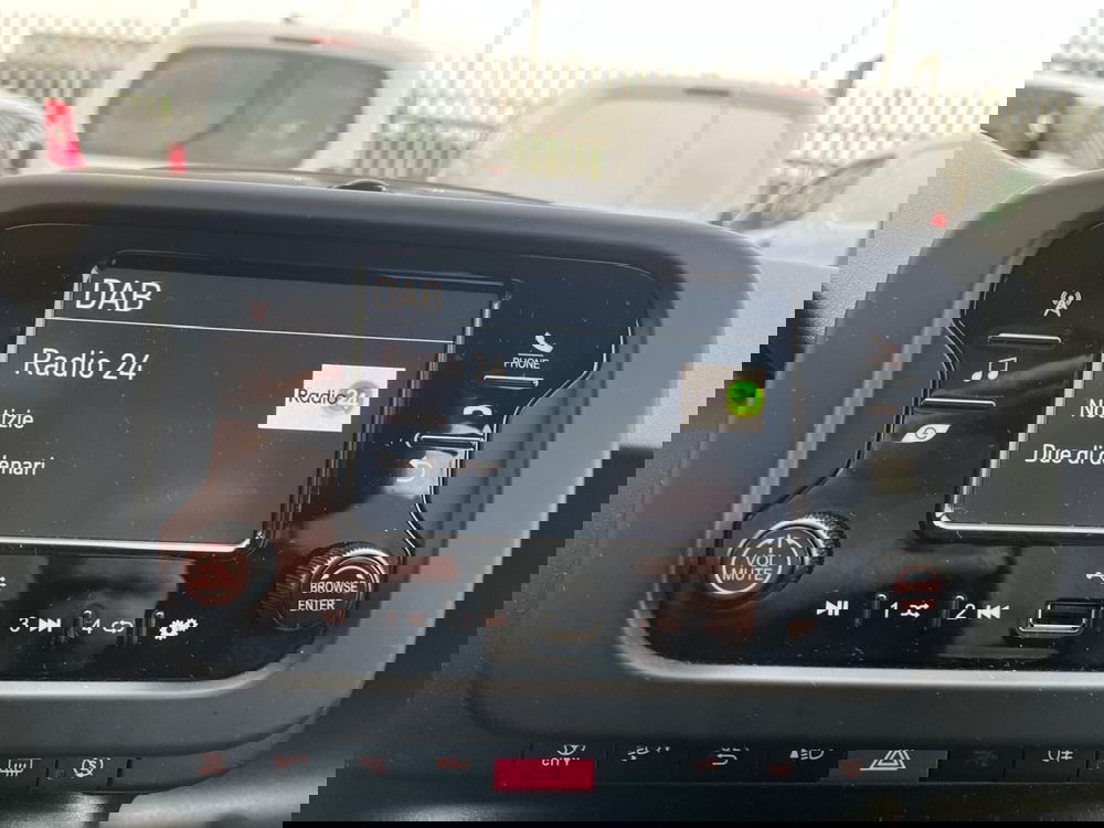 Fiat Panda Cross usata a Milano (16)