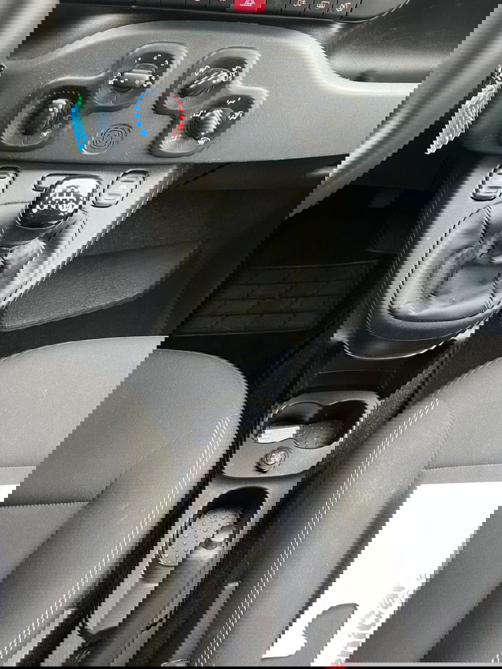 Fiat Panda Cross usata a Milano (17)