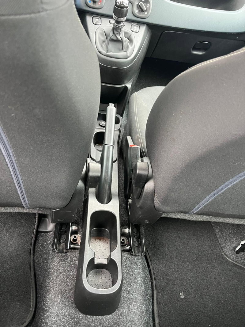 Fiat Panda Cross usata a Milano (19)